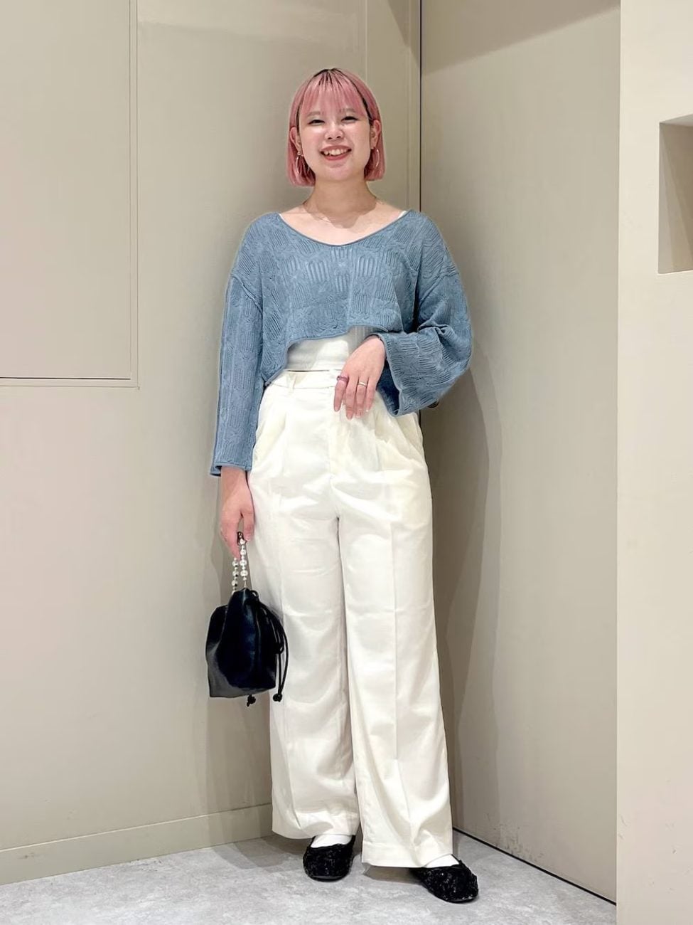 気温26度の服装で悩んだら…!最高・最低気温別おすすめレディースコーデ32選
