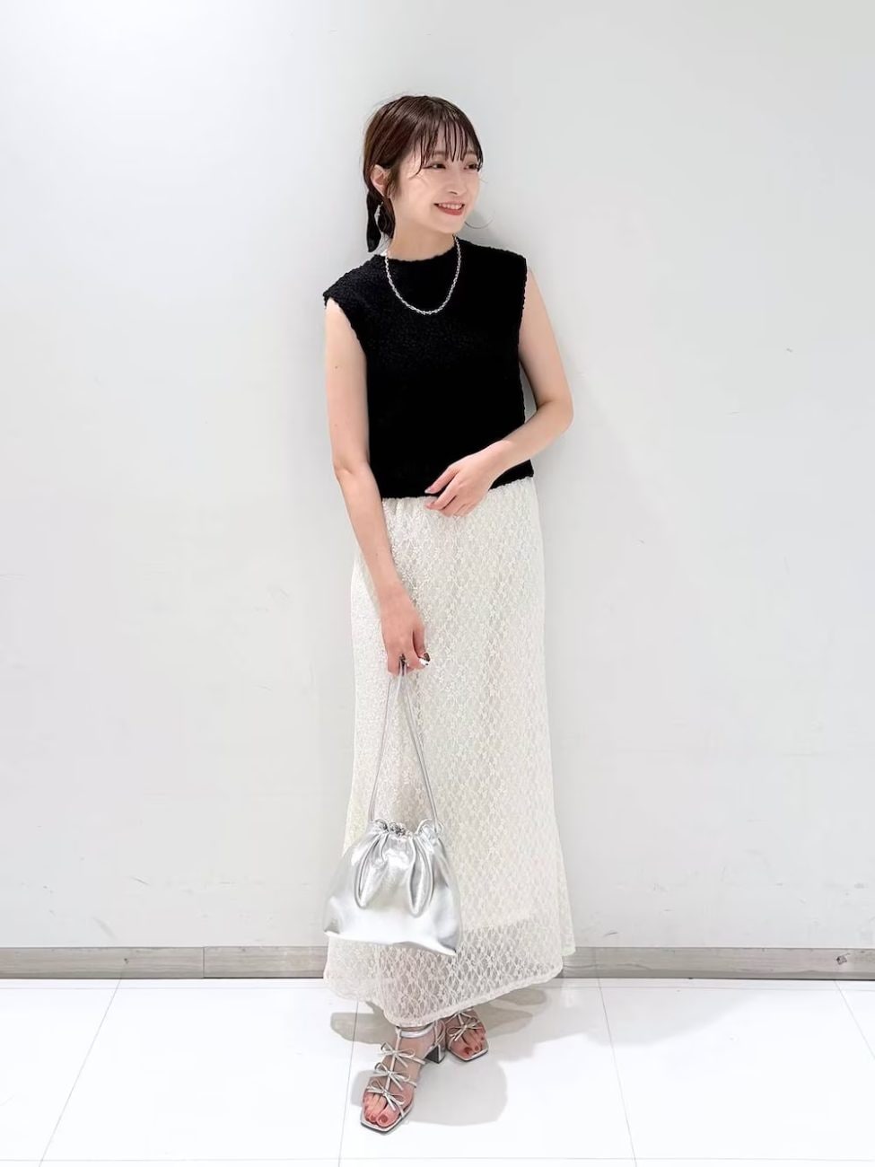 気温26度の服装で悩んだら…!最高・最低気温別おすすめレディースコーデ32選