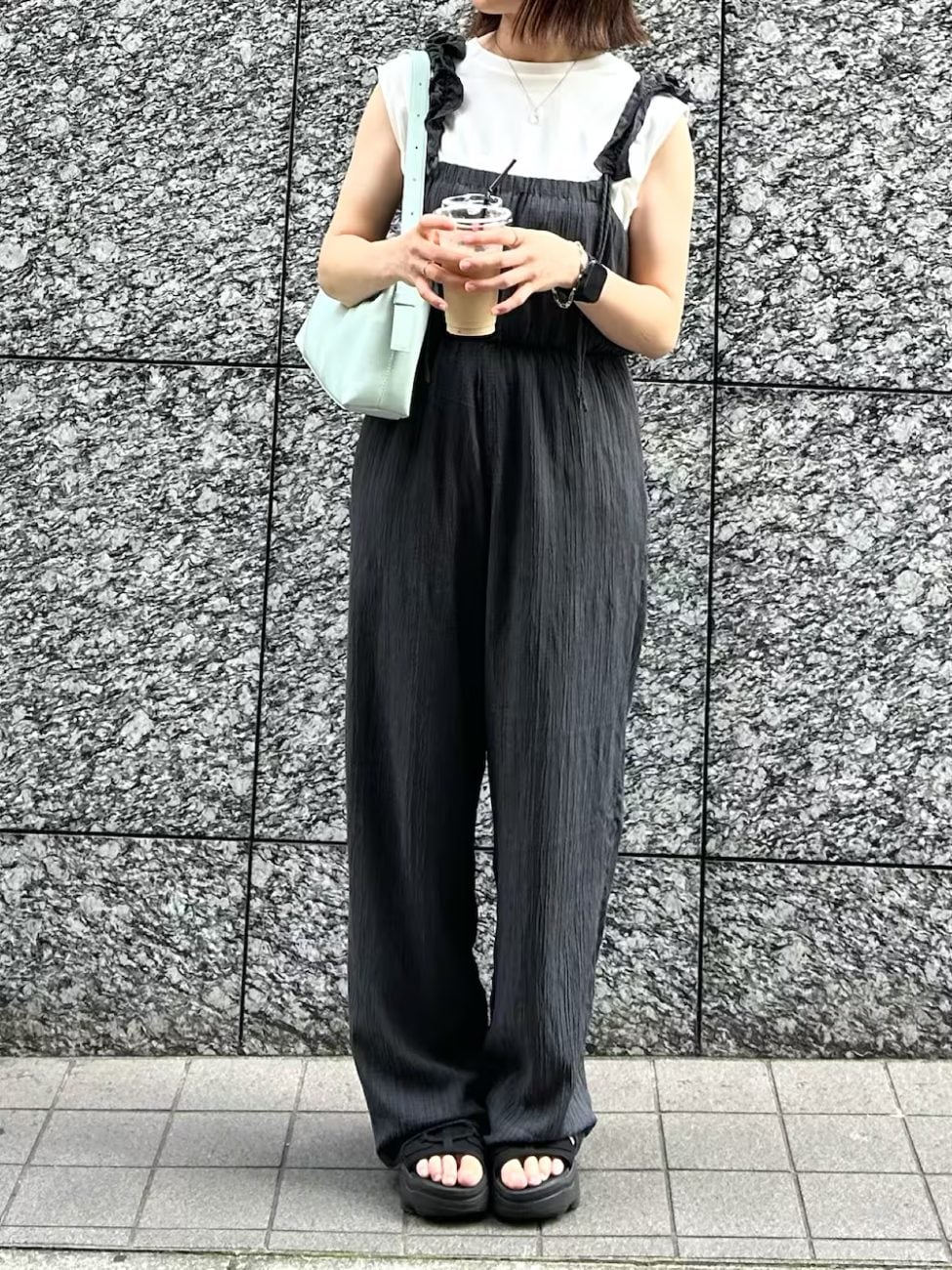 気温26度の服装で悩んだら…!最高・最低気温別おすすめレディースコーデ32選