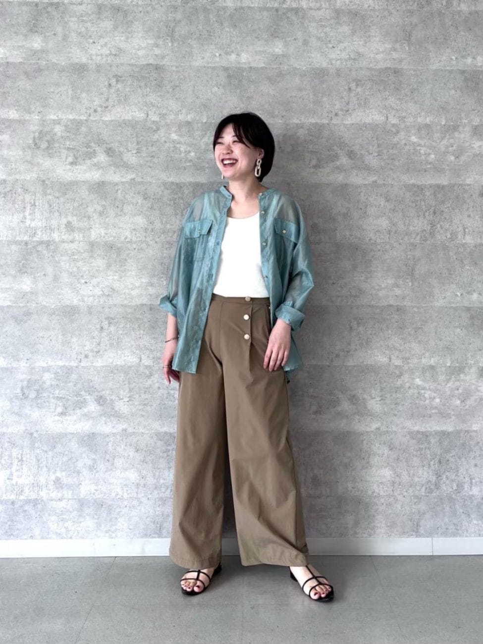 気温26度の服装で悩んだら…!最高・最低気温別おすすめレディースコーデ32選
