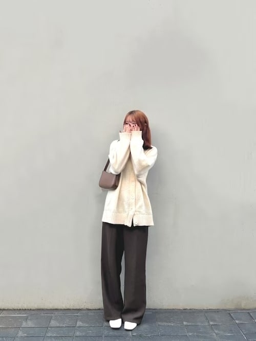 シンプルなアイテムと配色できちんと見え