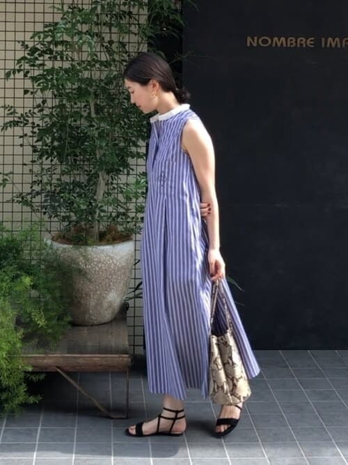9. ストライプ柄できちんと感をキープ