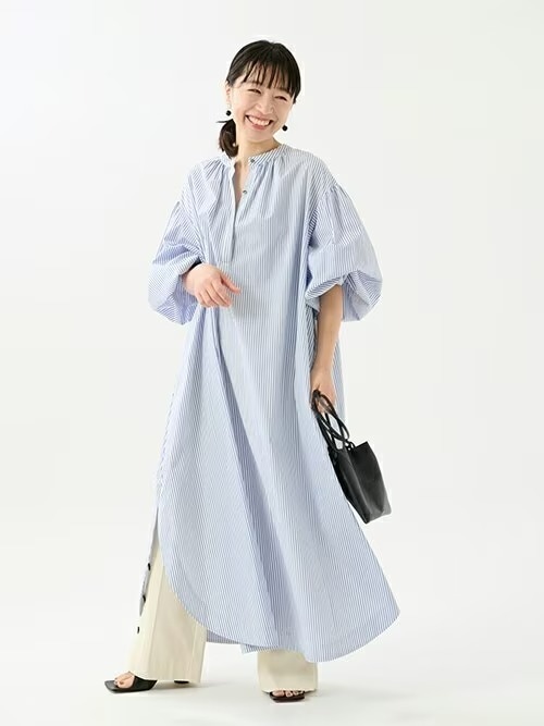 4. ワンピースの甘さをパンツで抑える