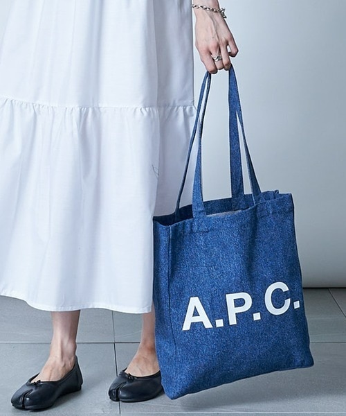 フランス生まれの〈A.P.C. アー・ペー・セー〉
