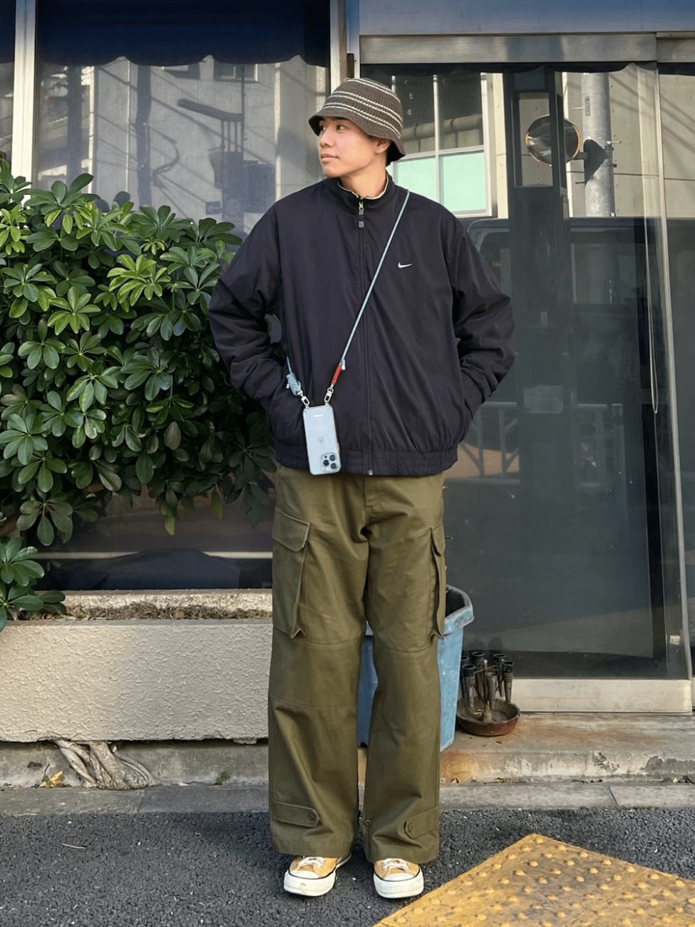 ニット素材のバケハで温かみをプラス