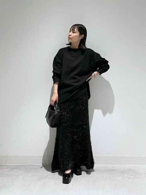 ［2］きれいめでまとめたオールブラックコーデ