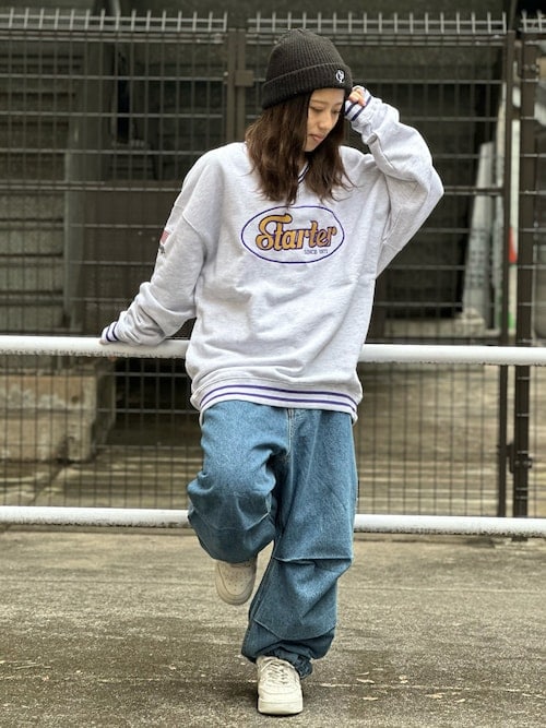 ▼ビッグサイズのトレーナーとデニムはストリート初心者さんにも◎