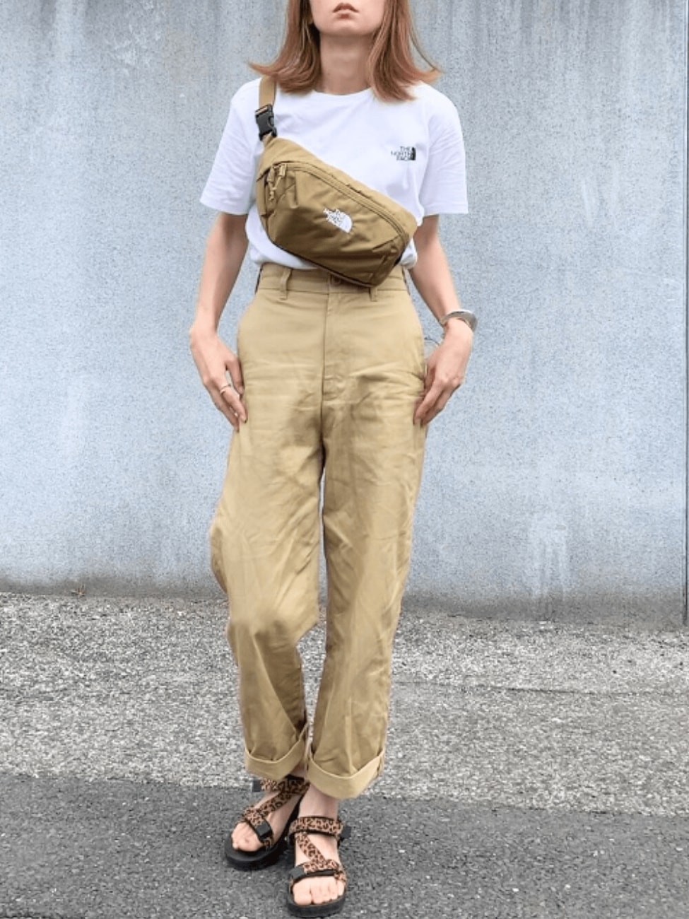 チノパン合わせで大人カジュアルに