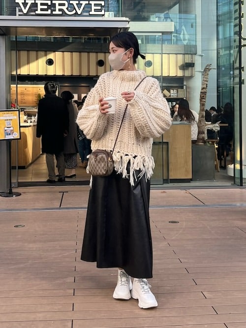 8. GUCCIの「ショルダーバッグ」コーデ