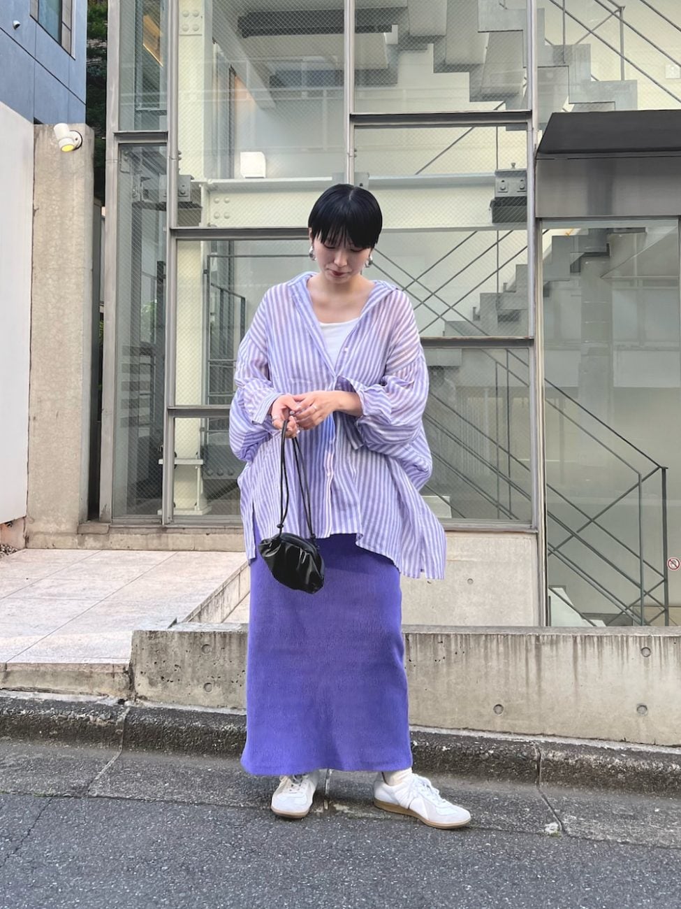 ［9］パープルの大人カジュアルコーデ