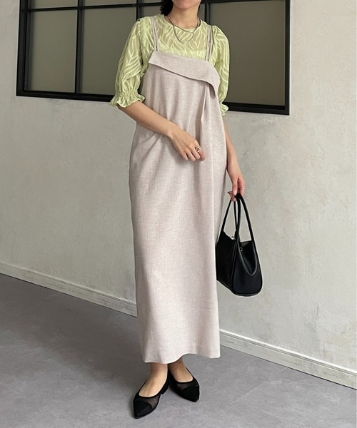 鮮やかシアーシャツでプレイフルに