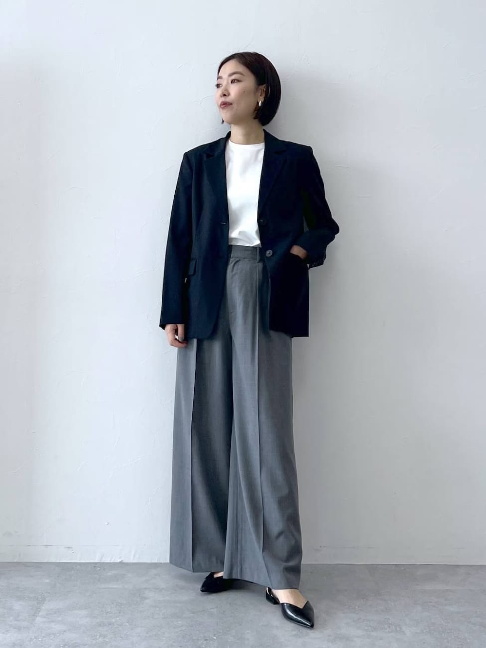 冬のお仕事スタイルにも◎! テーラードジャケットコーデ