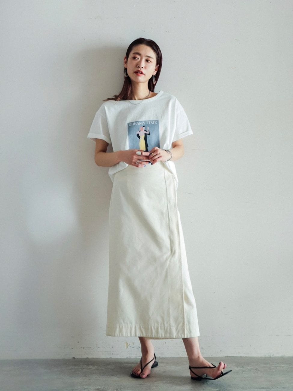 ▼オールホワイトのワントーンで涼しげな印象に