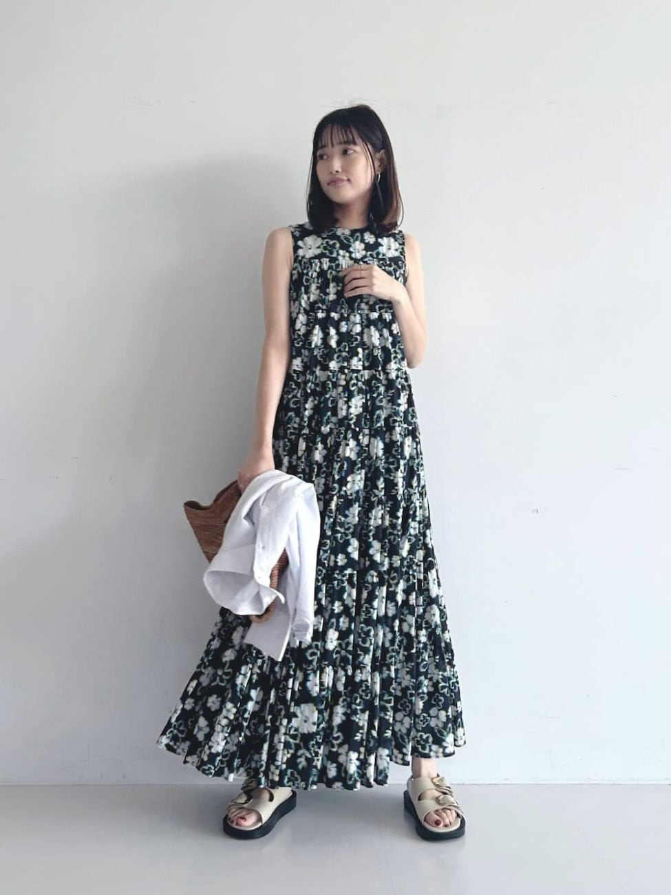 ▼浴衣以外の夏祭りに合う服装なら花柄が好適