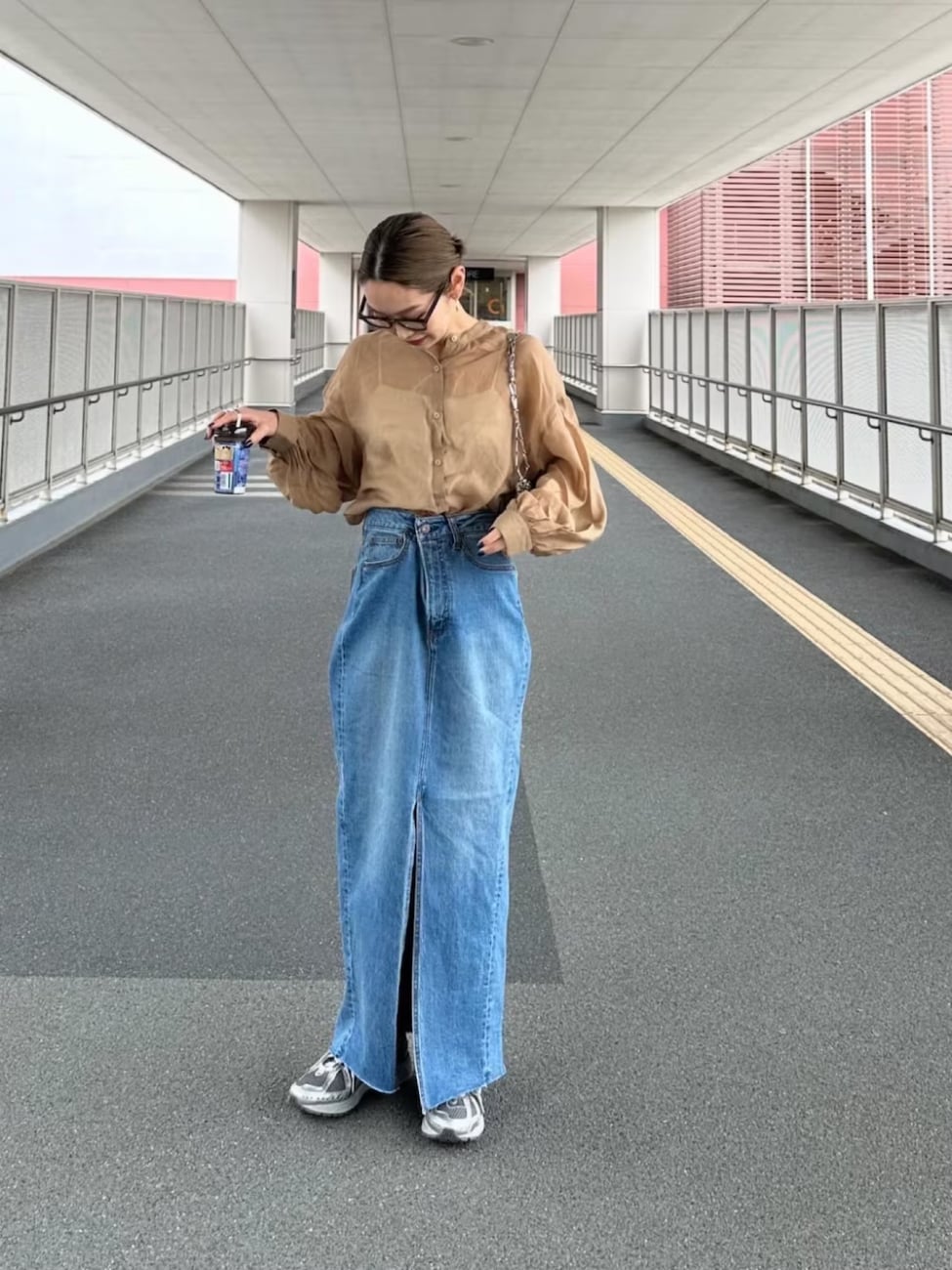 <ネイビー・ブルー>はヘルシーな雰囲気