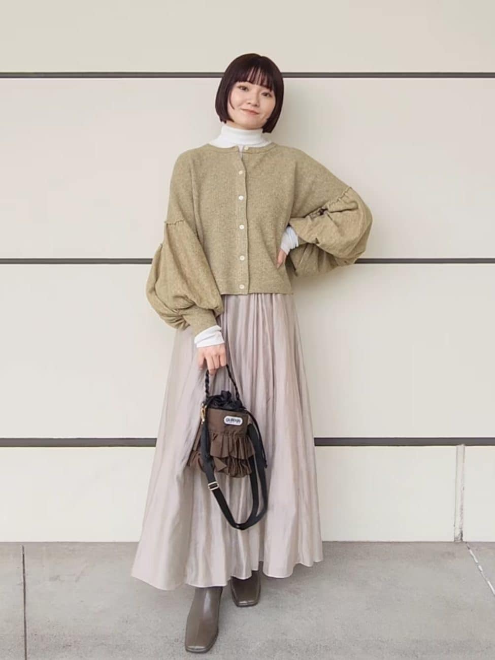 ▼ブラウン系のベージュで大人の可愛らしさと落ち着きを演出