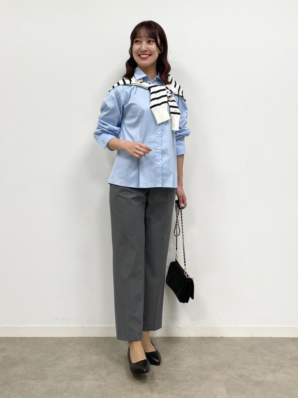 ▼オフィスにもぴったりなスーツライクなスタイル