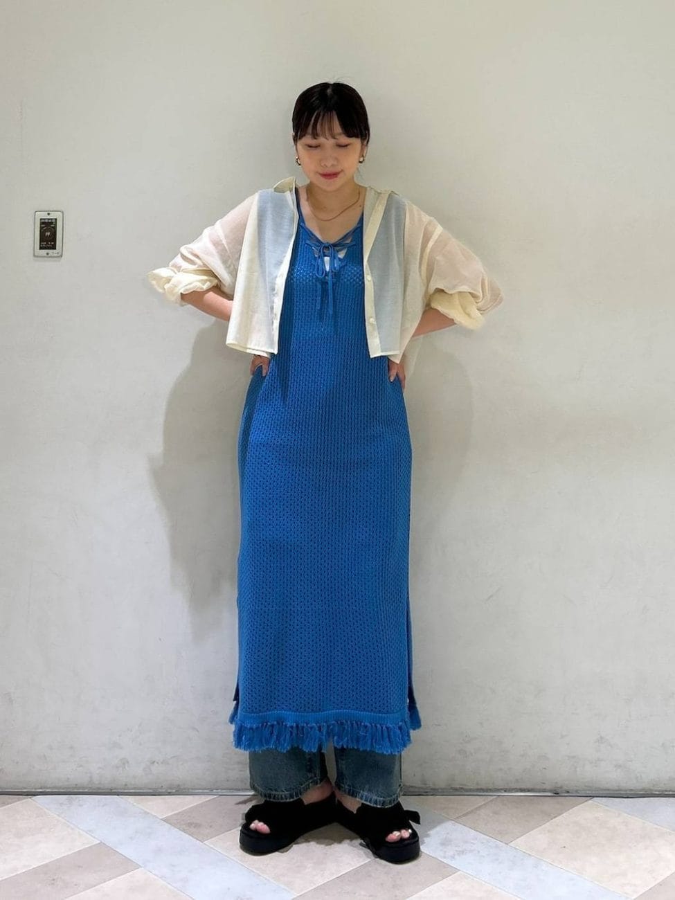 〈ブルー〉ワンピースの春コーデ