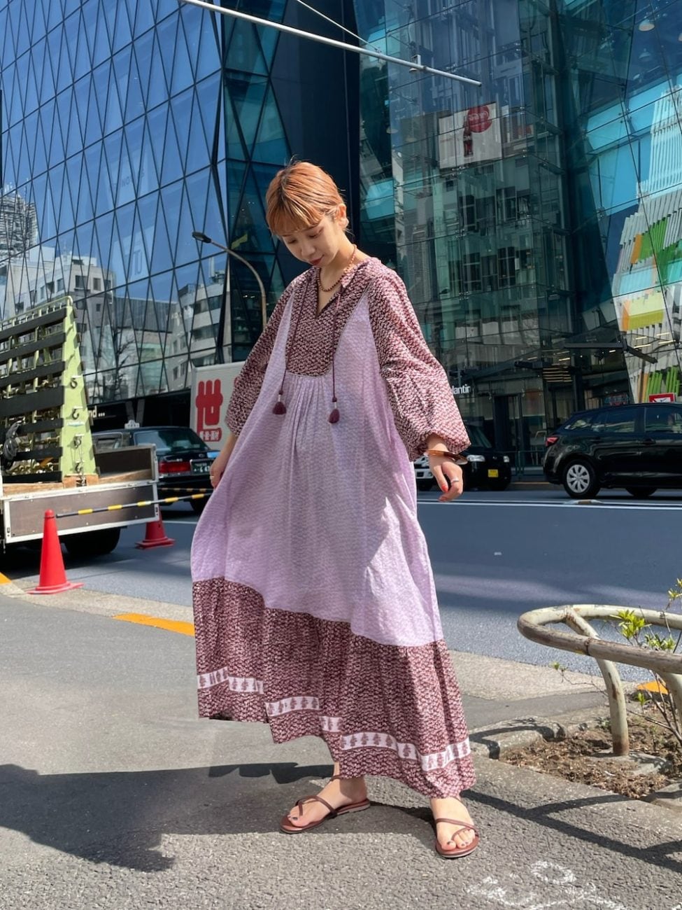 ▼小花柄の長袖ワンピースで春仕様にチェンジ