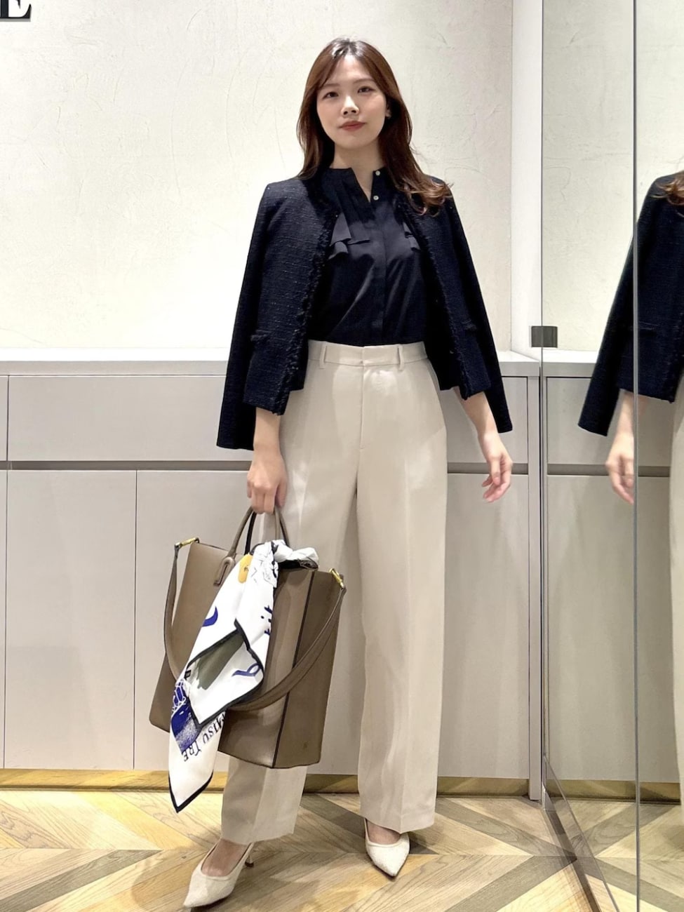 ▼貸切スペースでの送別会におすすめの女性の服装