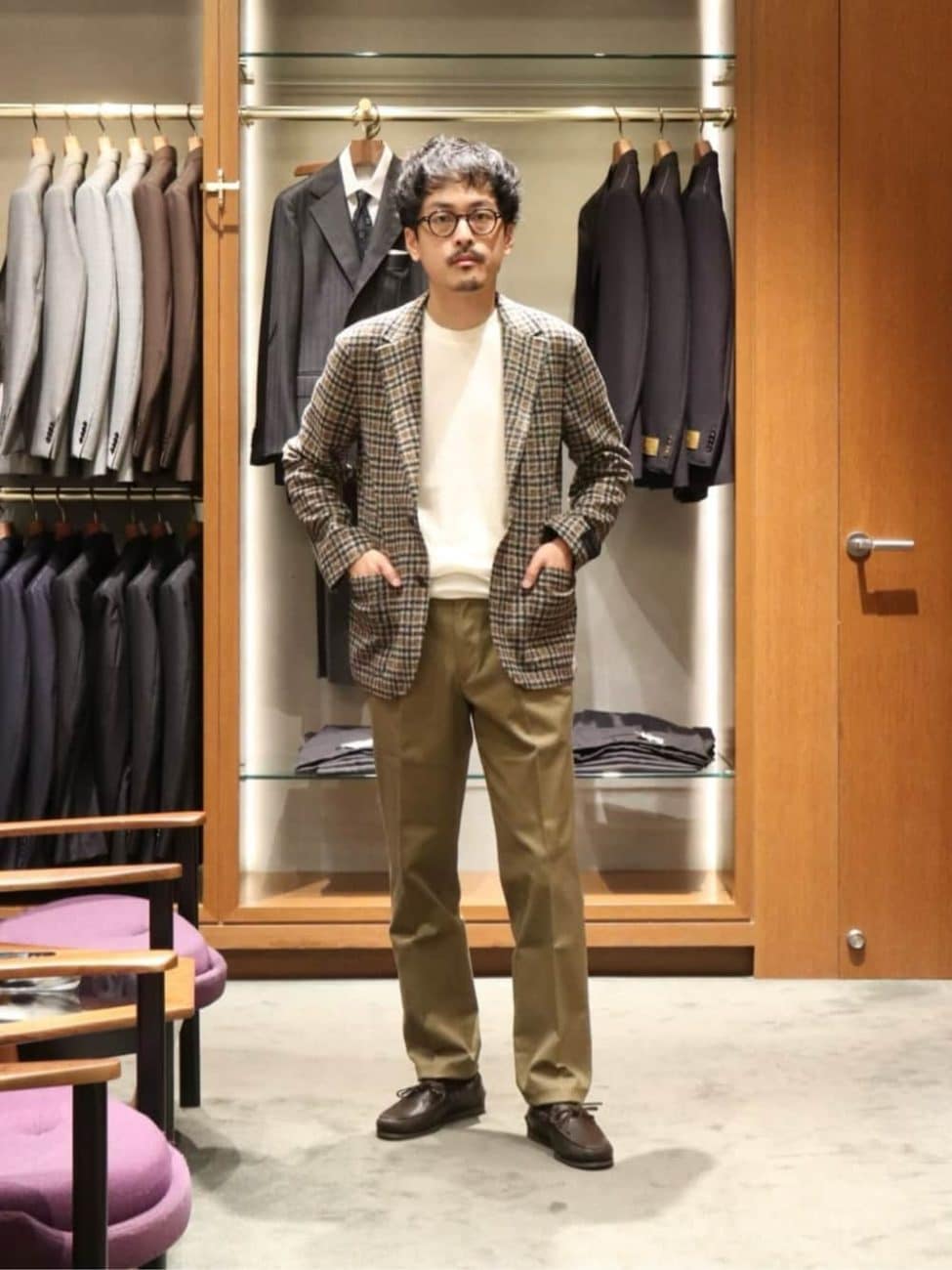 〈テーラードジャケット〉オフィスカジュアルのメンズコーデ