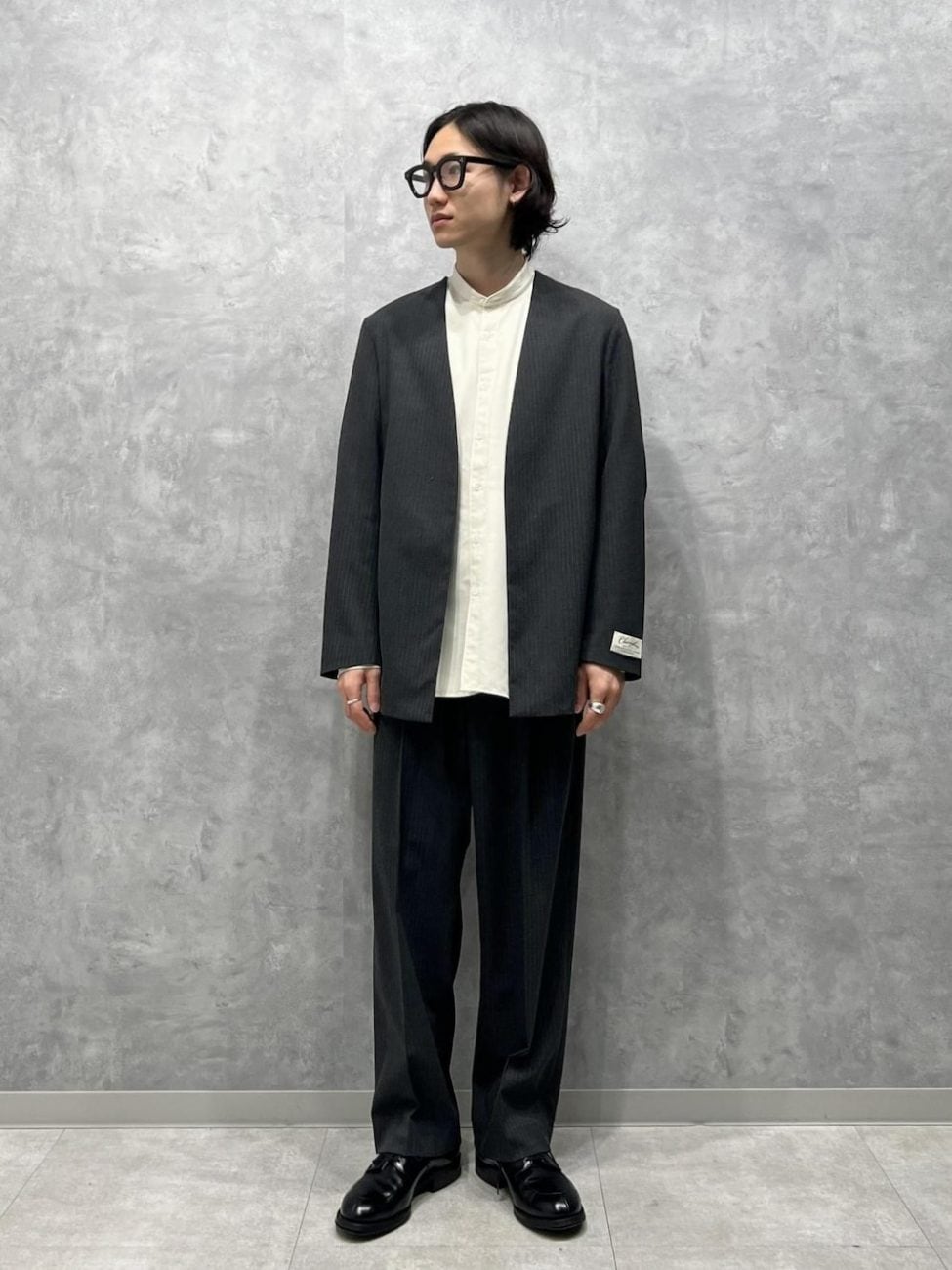 ▼定番アイテムはディテールと柄で周りと差をつける
