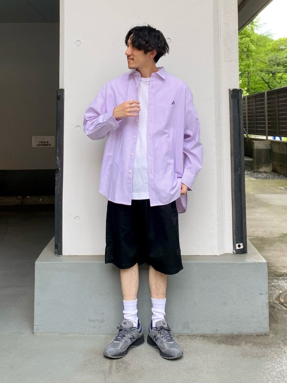 ▼シャツできれいめな要素を加算