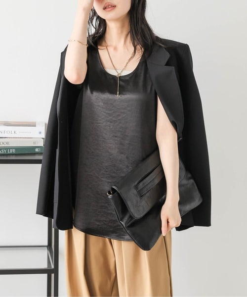 ［春・秋］は重ね着で着こなしの幅を広げる