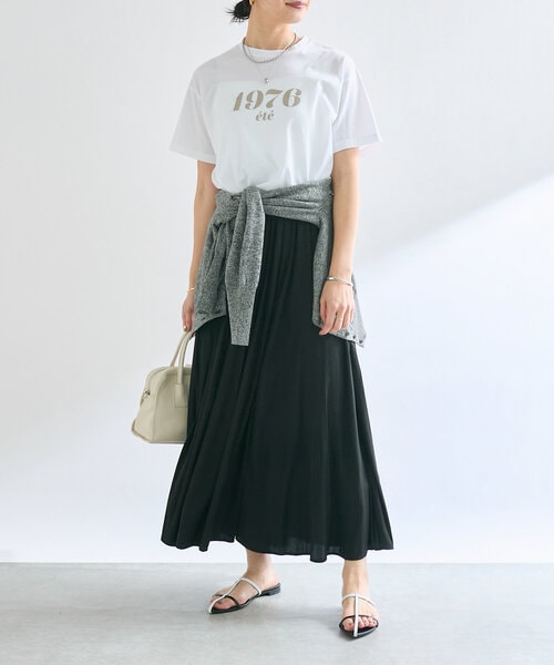 色やシルエットでメリハリをつける