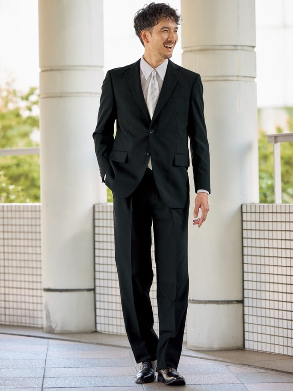 ▼下旬|9月の結婚式の服装はシンプルが◎