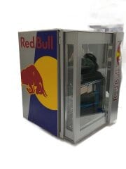 画像：冷蔵庫/RED BULL