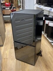 画像：冷蔵庫 Mirror Design HR-FJ11B