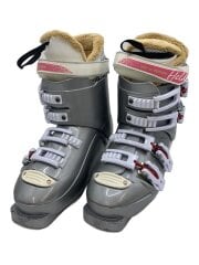 画像：スキーブーツ/SLV