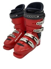 画像：スキーブーツ/RED