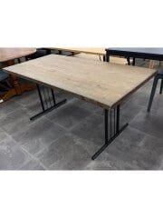 画像：ダイニングテーブル/ウッド/BRW