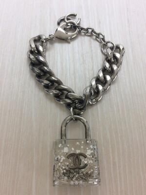 CHANEL カデナ 南京錠 ブレスレット-