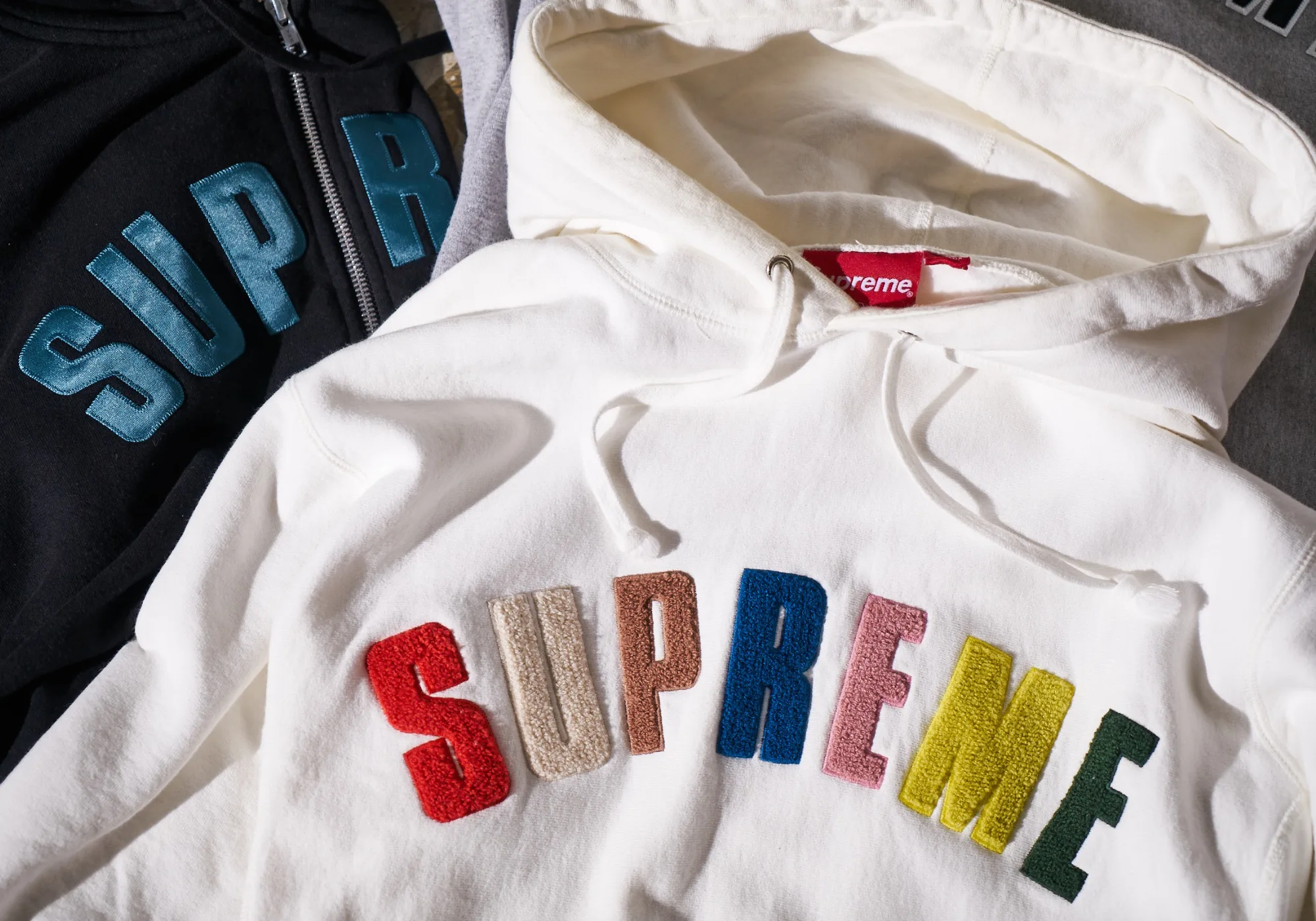 Box Logoだけじゃない ストリート絶対王者supremeの歴代ロゴを考察する Knowbrand Magazine