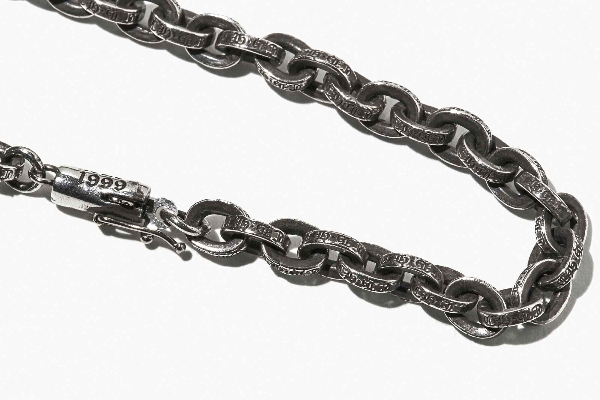 クロムハーツのシルバーアクセサリーは、なぜ最高峰か？選ぶべき一生 