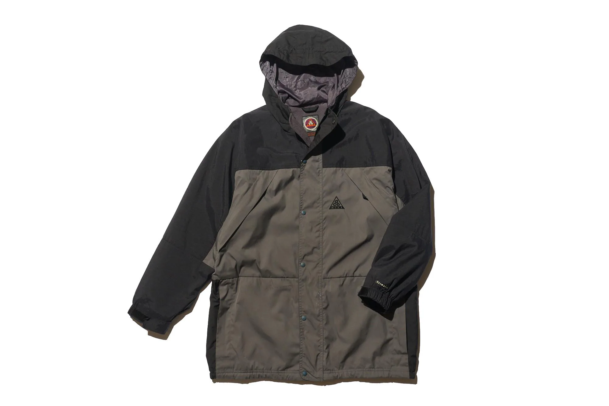90s名作ギアのオールドデザインが最⾼！〈NIKE ACG〉【ウェア編】 T 