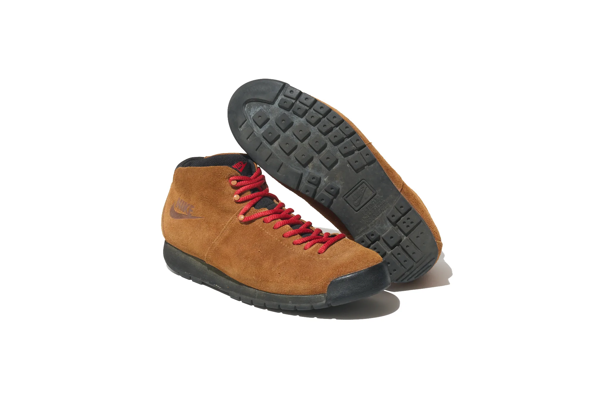 再注⽬〈NIKE ACG〉は、やっぱり90年代デザインが最⾼【フットウェア
