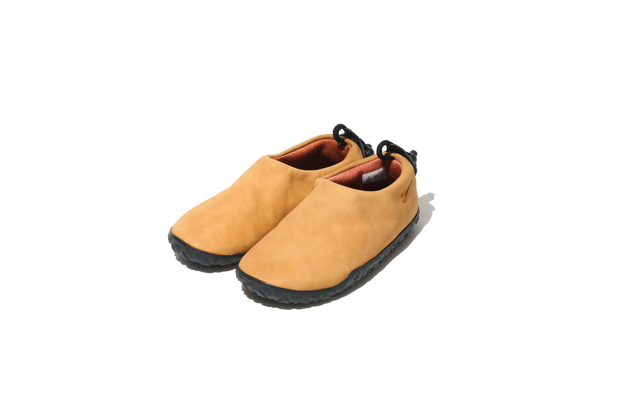 90s 名作ギアのオールドデザインが最⾼！〈NIKE ACG〉【フットウェア