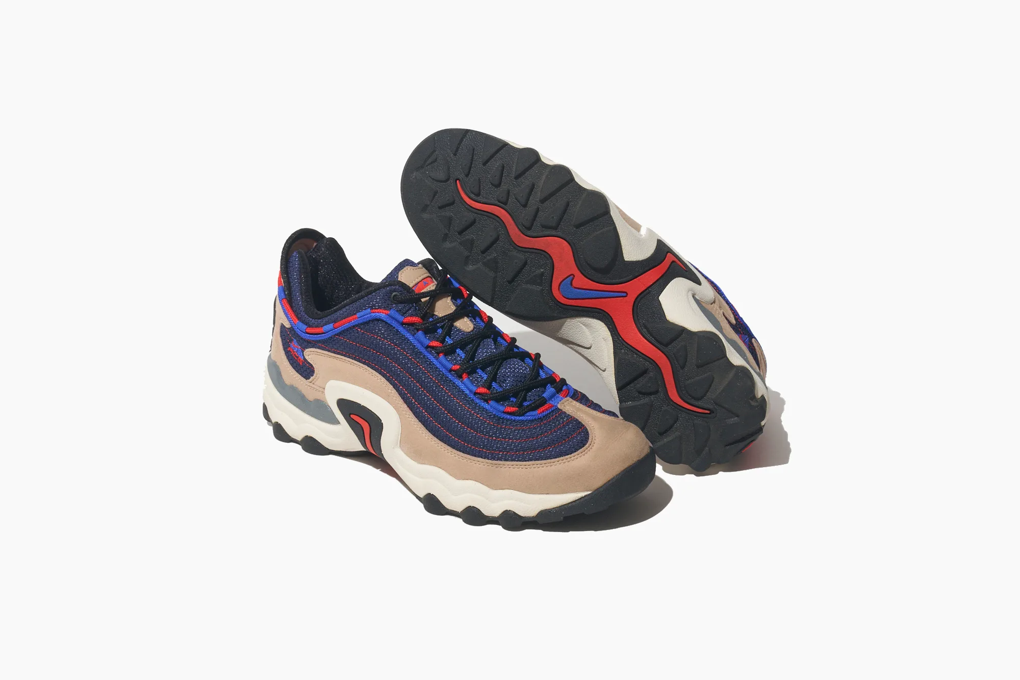 90s 名作ギアのオールドデザインが最⾼！〈NIKE ACG〉【フットウェア
