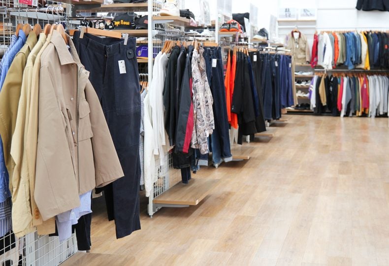 どこで売るのがいい？セカストで売れる服やモノ、買取サービスを徹底解説！