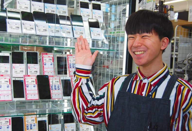 お家で眠るスマホをセカストで安全に売却！必要な準備は？データは消去してくれる？売るための注意点を聞いてみた