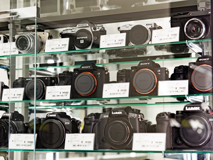 カメラ・レンズは人気が高い