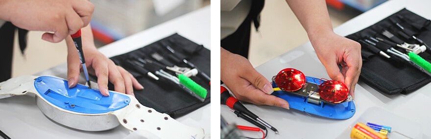 仮面ライダーのベルトを分解して通電して動作確認