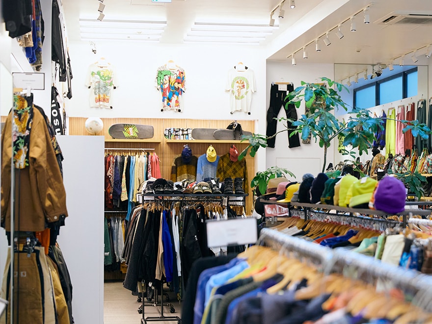 セカンドストリートアメリカ村店店内