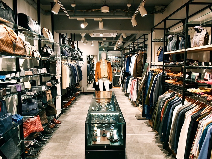 セカンドストリート新宿店内装