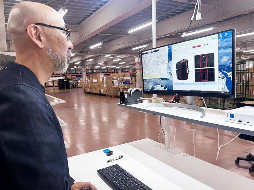 独自に構築した管理システムで大量に買い取ったアイテムも管理できる