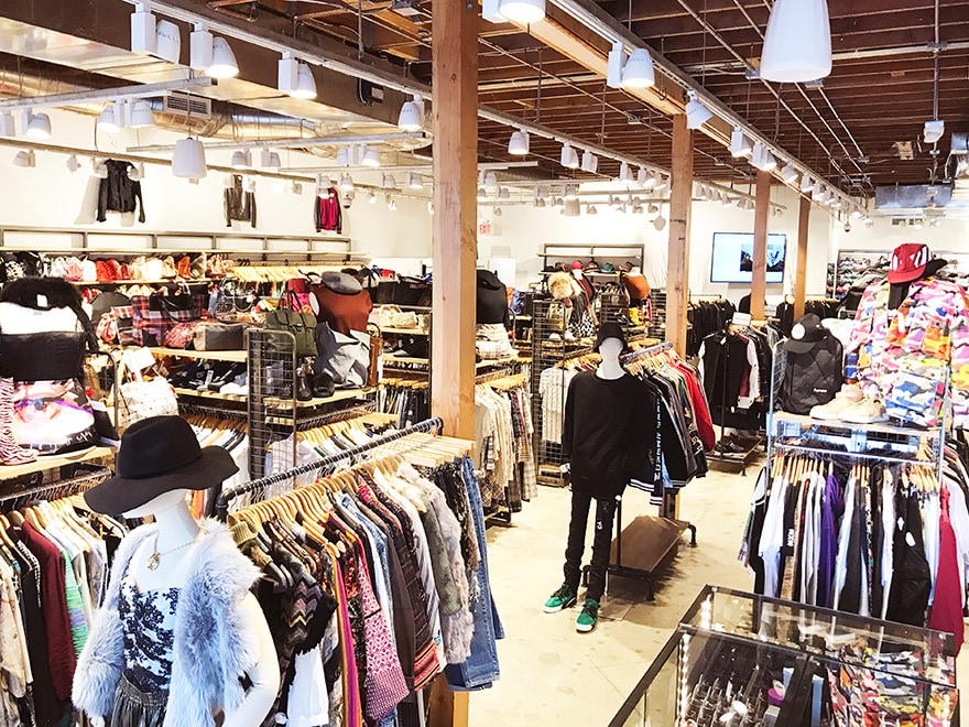 セカンドストリートメルローズ店内